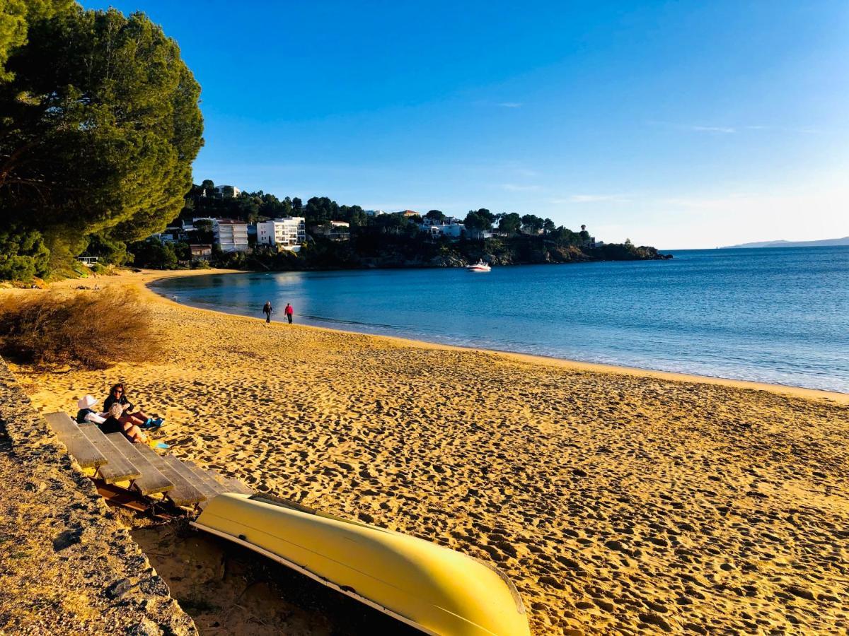 Almadrava Beach 罗萨斯 外观 照片