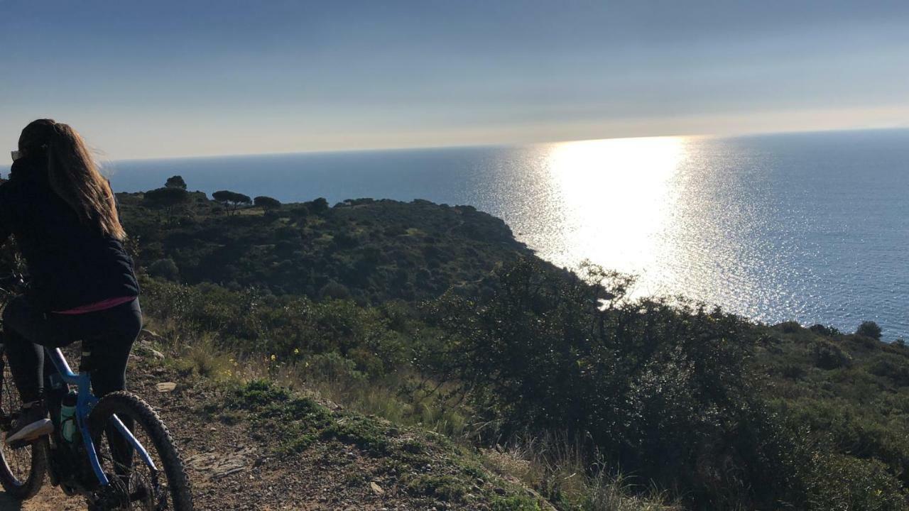 Almadrava Beach 罗萨斯 外观 照片